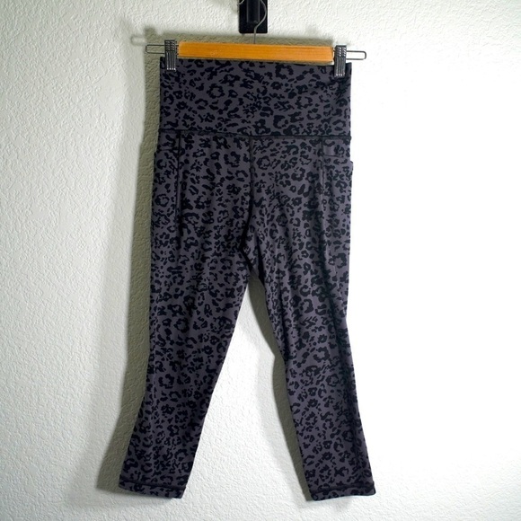 Athleta Pants - Athleta Leggings Women’s Salutation II Capri Black High Rise Yoga Size XS